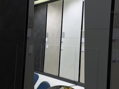 Odporność na mróz Tak Wypolerowane wykończenie Szklane płytki porcelanowe do trwałych podłóg